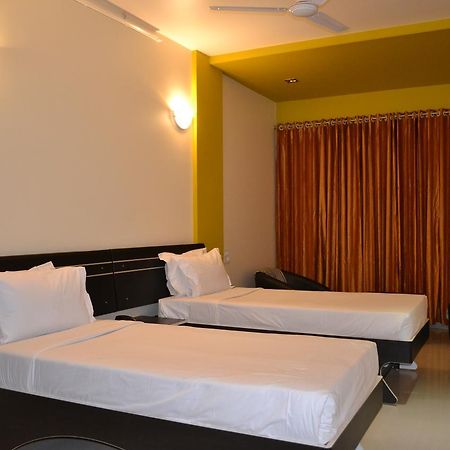 Hotel Embassy International Latur Exterior photo